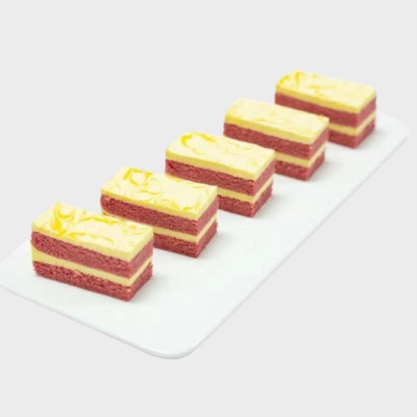 Pineapple Mouse Cake 